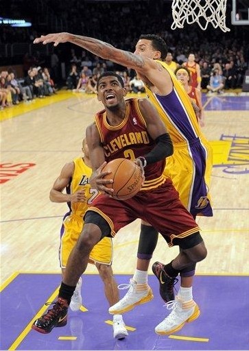 助力公鹿队 助力公鹿队