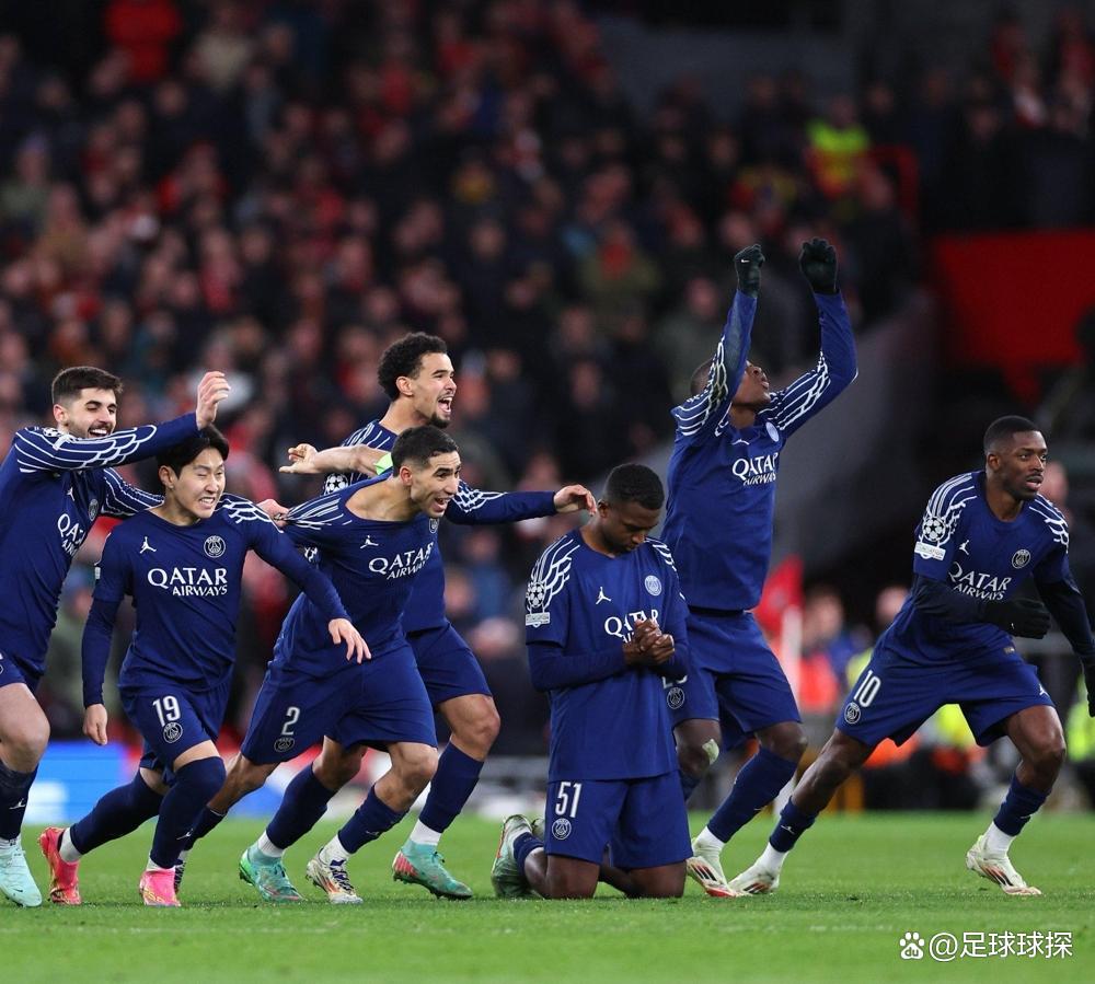 曼均展现出 曼均展现出