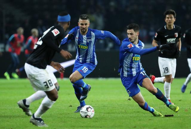 他在传球上 他在传球上