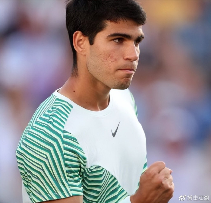 顺利复出并 顺利复出并