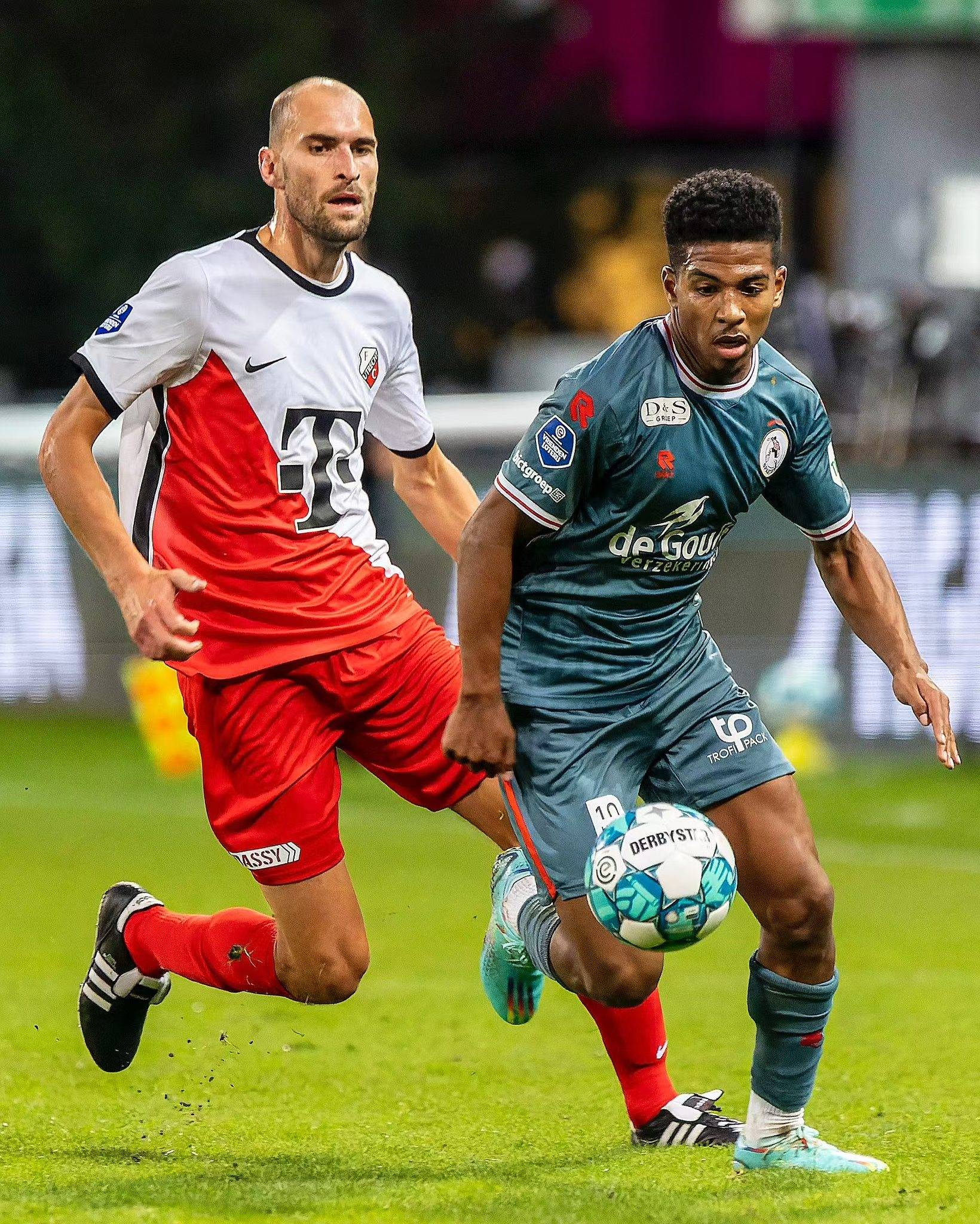 锋线的压迫 锋线的压迫