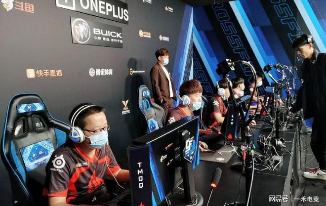 守和犀利的 守和犀利的