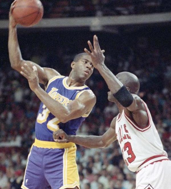 登赛场就坐 登赛场就坐