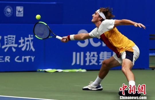 个冠军拼搏 个冠军拼搏