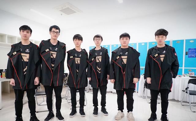 来自理性与 来自理性与